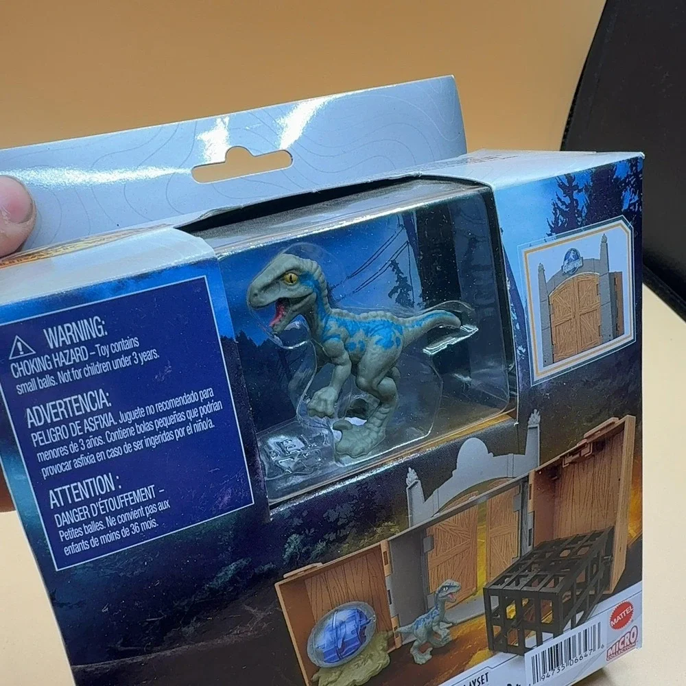 Mattel Jurassic World Dominion Micro Collection Playset Velociraptor Blue Figure
